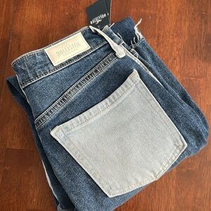 Hollister Ultra High-Rise Mom Jean Vintage Stretch Two Toned Denim, Brand New